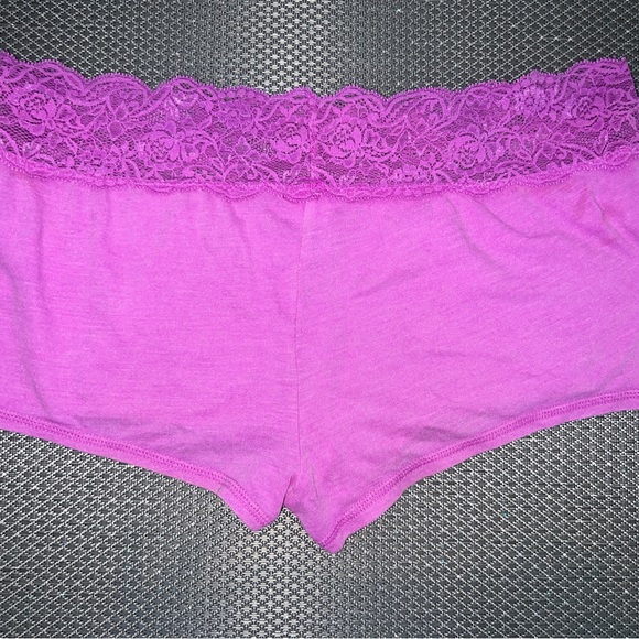 Rare Victoria’s secret pink booty shorts - Picture 2 of 4